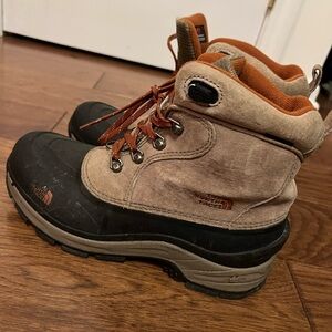 North Face Waterproof Boots - 6 Youth
